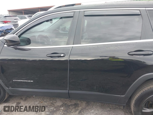 2019 Jeep Cherokee Limited with VIN 1C4PJLDB9KD129214, listed as a IAAI auction lot 40960156 with 55,083 mi miles and . Bid and sale history available at DreamBid. Image 14.