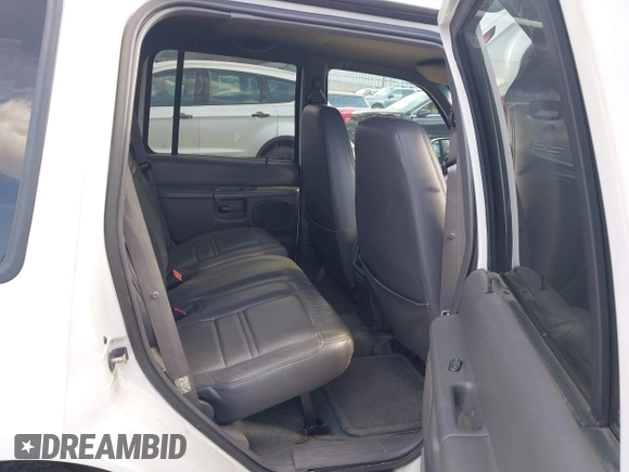 2000 Mercury Mountaineer z VIN 4M2ZU66P9YUJ19036, wystawiony jako IAAI lot #41663230 z przebiegiem 159 635 mil mil oraz . Historia ofert i sprzedaży dostępna na DreamBid. Obrazek 8.
