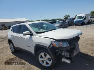 2019 Jeep Compass Latitude with VIN 3C4NJCBB7KT854959, listed as a Copart auction lot 55556235 with 53,470 mi miles and Salvage title. Bid and sale history available at DreamBid. Image 4.