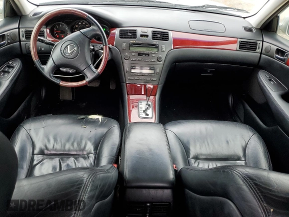 2002 Lexus ES 300 with VIN JTHBF30G425012176, listed as a Copart auction lot 51215515 with 371,102 mi miles and Non Repairable. Bid and sale history available at DreamBid. Image 8.