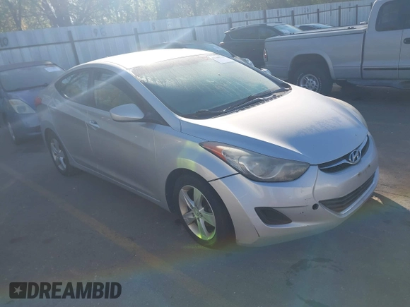 2013 Hyundai Elantra GLS z VIN 5NPDH4AE8DH350755, wystawiony jako IAAI lot #42148711 z przebiegiem Nie podano mil oraz . Historia ofert i sprzedaży dostępna na DreamBid. Obrazek 1.