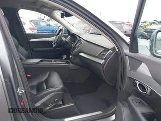 2016 Volvo XC90 T6 Momentum z VIN YV4A22PK7G1033452, wystawiony jako IAAI lot #41884004 z przebiegiem 78 734 mil mil oraz . Historia ofert i sprzedaży dostępna na DreamBid. Obrazek 5.