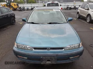 1990 Honda Accord EX with VIN JHMCB7569LC061894, listed as a Copart auction lot 74372344 with 207,817 mi miles and Salvage Title. Bid and sale history available at carsss.com. Image 5.