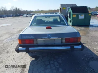 1987 Mercedes-Benz 560 Series 560SL with VIN WDBBA48D0HA074673, listed as a IAAI auction lot 41900883 with 79,107 mi miles. Bid and sale history available at carsss.com. Image 16.