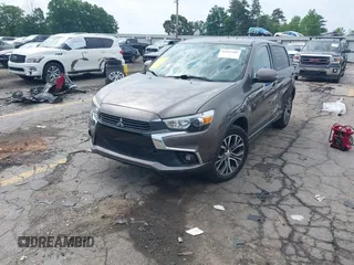 2018 Mitsubishi Outlander ES z VIN JA4AP3AU6JZ006542, wystawiony jako IAAI lot #42253505 z przebiegiem 109 722 mil mil oraz . Historia ofert i sprzedaży dostępna na DreamBid. Obrazek 2.