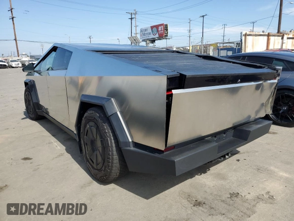 2024 Tesla Cybertruck z VIN 7G2CEHED9RA047674, wystawiony jako Copart lot #61213915 z przebiegiem 1 323 mil mil oraz Szkoda całkowita • Salvage title. Historia ofert i sprzedaży dostępna na DreamBid. Obrazek 2.