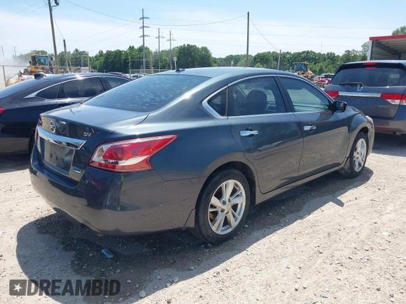 2013 Nissan Altima SV with VIN 1N4AL3APXDN440010, listed as a IAAI auction lot 42164381 with 283,119 mi miles and . Bid and sale history available at carsss.com. Image 4.