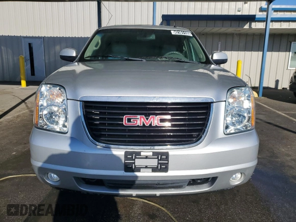 2014 GMC Yukon SLT with VIN 1GKS1CE0XER207048, listed as a Copart auction lot 42181135 with 117,875 mi miles and Clean Title. Bid and sale history available at carsss.com. Image 5.