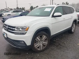 2019 Volkswagen Atlas SE z VIN 1V2WR2CA8KC504134, wystawiony jako IAAI lot #41700050 z przebiegiem 97 047 mil mil oraz . Historia ofert i sprzedaży dostępna na DreamBid. Obrazek 20.