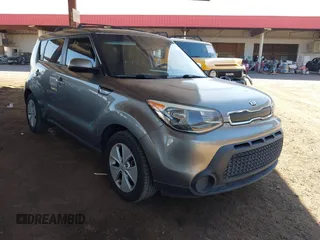 2015 Kia Soul z VIN KNDJN2A20F7215881, wystawiony jako IAAI lot #42327684 z przebiegiem 99 000 mil mil oraz . Historia ofert i sprzedaży dostępna na DreamBid. Obrazek 1.