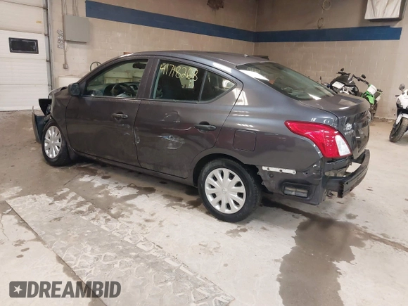 2015 Nissan Versa SV with VIN 3N1CN7AP6FL953216, listed as a IAAI auction lot 41718268 with 118,379 mi miles. Bid and sale history available at carsss.com. Image 3.