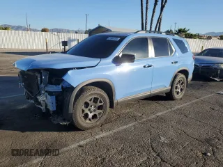 2023 Honda Pilot TrailSport with VIN 5FNYG1H67PB038169, listed as a Copart auction lot 81644104 with 34,099 mi miles and Salvage Title. Bid and sale history available at carsss.com. Image 1.
