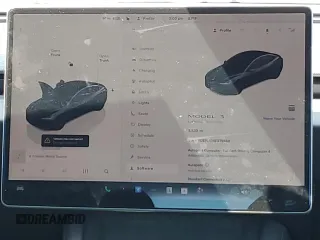2025 Tesla Model 3 Long Range z VIN 5YJ3E1EA3SF979586, wystawiony jako Copart lot #54430125 z przebiegiem 3 530 mil mil oraz Szkoda całkowita • Salvage title. Historia ofert i sprzedaży dostępna na DreamBid. Obrazek 9.