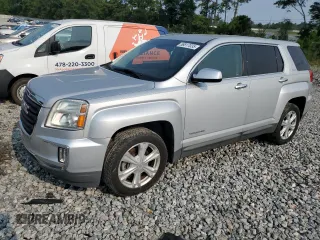 2017 GMC Terrain SLE z VIN 2GKALNEK3H6204575, wystawiony jako Copart lot #58817035 z przebiegiem 81 110 mil mil oraz Czysty tytuł • Clean title. Historia ofert i sprzedaży dostępna na DreamBid. Obrazek 1.