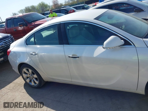 2014 Buick Regal Premium I with VIN 2G4GN5EX0E9270616, listed as a IAAI auction lot 42042923 with 197,044 mi miles. Bid and sale history available at carsss.com. Image 13.