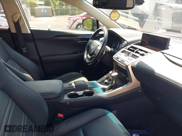 2018 Lexus NX 300 z VIN JTJBARBZ7J2173085, wystawiony jako IAAI lot #42551218 z przebiegiem 72 411 mil mil oraz . Historia ofert i sprzedaży dostępna na DreamBid. Obrazek 5.