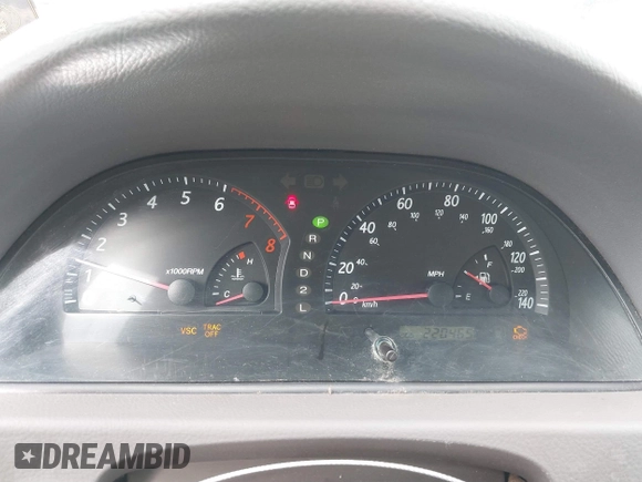 2002 Toyota Camry XLE z VIN 4T1BF30KX2U035422, wystawiony jako IAAI lot #41762363 z przebiegiem 220 465 mil mil oraz . Historia ofert i sprzedaży dostępna na DreamBid. Obrazek 7.