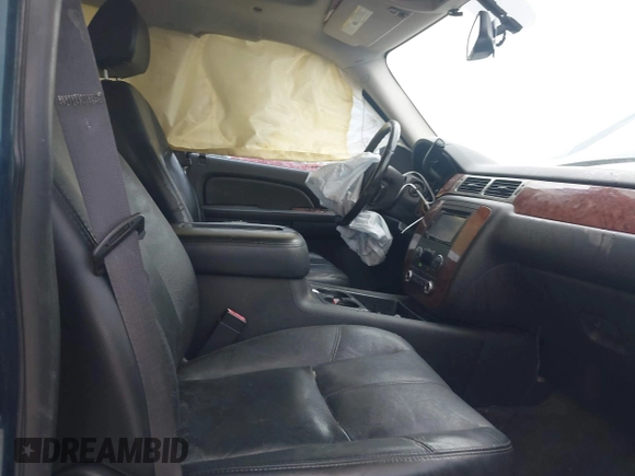 2007 Chevrolet Avalanche 3LT z VIN 3GNFK12307G150155, wystawiony jako IAAI lot #41637680 z przebiegiem Nie podano mil oraz . Historia ofert i sprzedaży dostępna na DreamBid. Obrazek 5.