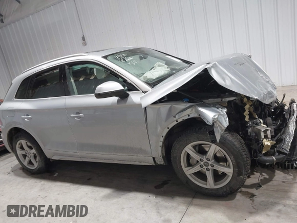2021 Audi Q5 Premium with VIN WA1AAAFY1M2018483, listed as a IAAI auction lot 41606572 with 39,647 mi miles. Bid and sale history available at carsss.com. Image 14.