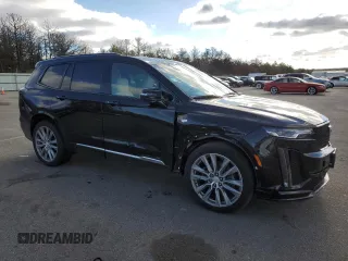 2021 Cadillac XT6 Sport z VIN 1GYKPGRS0MZ215942, wystawiony jako Copart lot #84830084 z przebiegiem 29 930 mil mil oraz Szkoda całkowita • Salvage title. Historia ofert i sprzedaży dostępna na DreamBid. Obrazek 4.