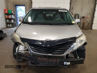 2012 Toyota Sienna XLE with VIN 5TDDK3DC2CS031088, listed as a Copart auction lot 60642845 with 186,586 mi miles and Salvage title. Bid and sale history available at DreamBid. Image 5.