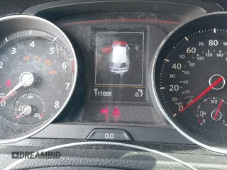 2015 Volkswagen GTI S с VIN 3VWYT7AU5FM070973, выставлен на аукционе IAAI как лот 42386040 с пробегом 111 088 миль миль и . История ставок и продаж доступна на DreamBid. Изображение 7.