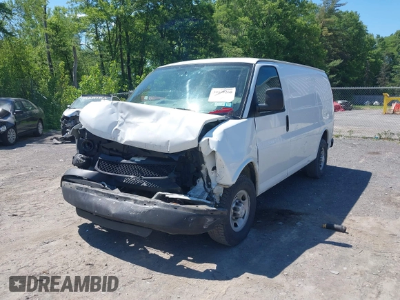 2014 Chevrolet Express Cargo Van with VIN 1GCWGFCA2E1210307, listed as a IAAI auction lot 39559260 with 213,814 mi miles. Bid and sale history available at carsss.com. Image 6.
