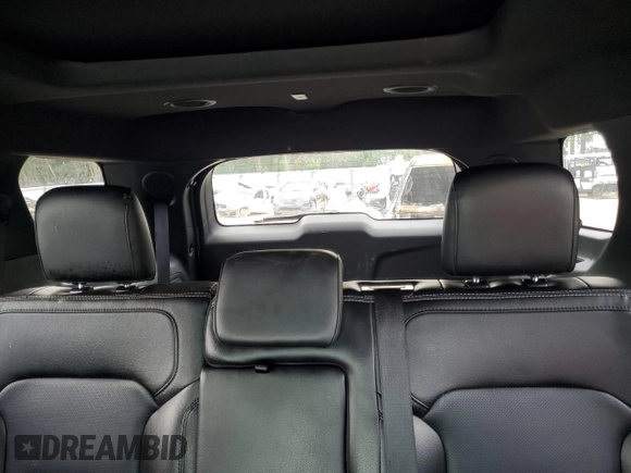 2019 Ford Explorer Limited z VIN 1FM5K7F89KGB41564, wystawiony jako Copart lot #63763385 z przebiegiem 140 847 mil mil oraz Nie do naprawy • Non repairable. Historia ofert i sprzedaży dostępna na DreamBid. Obrazek 10.
