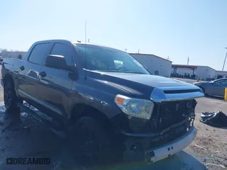 2017 Toyota Tundra 2WD SR5 with VIN 5TFEW5F18HX227330, listed as a IAAI auction lot 41972095 with 92,287 mi miles. Bid and sale history available at carsss.com. Image 1.