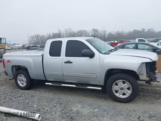 2012 Chevrolet Silverado 1500 LT with VIN 1GCRKSE76CZ133798, listed as a IAAI auction lot 41483292 with 157,877 mi miles. Bid and sale history available at carsss.com. Image 14.