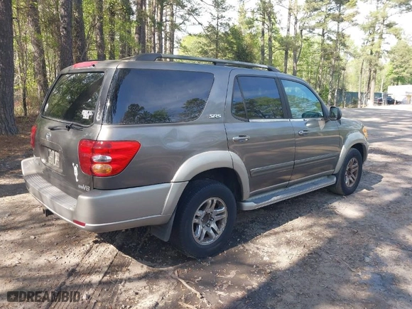 2004 Toyota Sequoia SR5 with VIN 5TDZT34A14S234332, listed as a IAAI auction lot 42044105 with 218,575 mi miles. Bid and sale history available at carsss.com. Image 4.