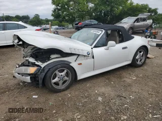 1999 BMW Z3 2.5 z VIN 4USCH9334XLF82884, wystawiony jako Copart lot #64845564 z przebiegiem 109 574 mil mil oraz Szkody całkowita. Historia ofert i sprzedaży dostępna na DreamBid. Obrazek 1.