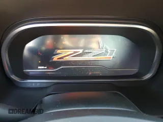 2023 Chevrolet Suburban z VIN 1GNSKDKL2PR286237, wystawiony jako Copart lot #46179735 z przebiegiem 29 518 mil mil oraz Szkoda całkowita • Salvage title. Historia ofert i sprzedaży dostępna na DreamBid. Obrazek 9.