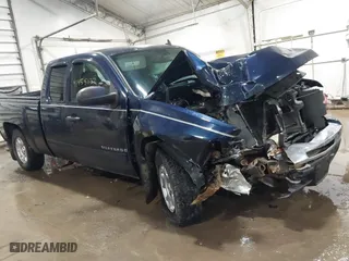 2010 Chevrolet Silverado 1500 LT with VIN 1GCSKSE33AZ180699, listed as a IAAI auction lot 41455632 with 154,659 mi miles. Bid and sale history available at carsss.com. Image 1.