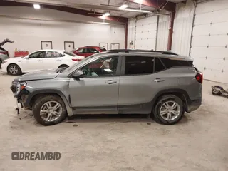 2023 GMC Terrain SLE z VIN 3GKALMEG2PL128721, wystawiony jako IAAI lot #42032073 z przebiegiem 38 880 mil mil oraz . Historia ofert i sprzedaży dostępna na DreamBid. Obrazek 14.