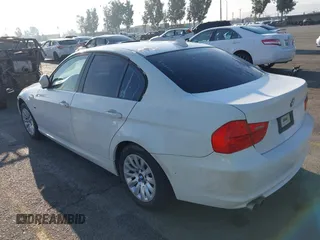 2009 BMW 3 Series 328i with VIN WBAPH53579A435694, listed as a IAAI auction lot 40175091 with Not provided miles and . Bid and sale history available at DreamBid. Image 3.