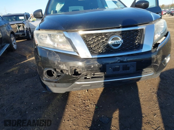 2014 Nissan Pathfinder SV with VIN 5N1AR2MM8EC616324, listed as a IAAI auction lot 41767861 with 110,833 mi miles. Bid and sale history available at carsss.com. Image 6.