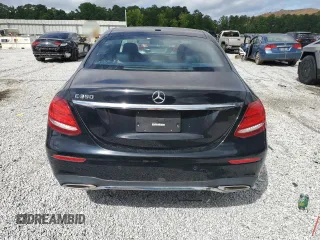 2020 Mercedes-Benz E 350 with VIN WDDZF8DB2LA718282, listed as a Copart auction lot 61334585 with 26,417 mi miles and Clean title. Bid and sale history available at DreamBid. Image 6.