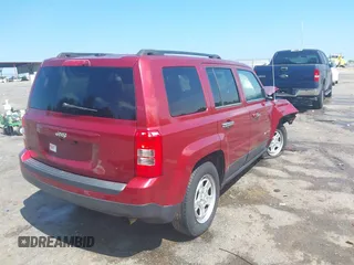 2016 Jeep Patriot Sport z VIN 1C4NJPBAXGD513390, wystawiony jako IAAI lot #42254500 z przebiegiem 178 813 mil mil oraz . Historia ofert i sprzedaży dostępna na DreamBid. Obrazek 4.
