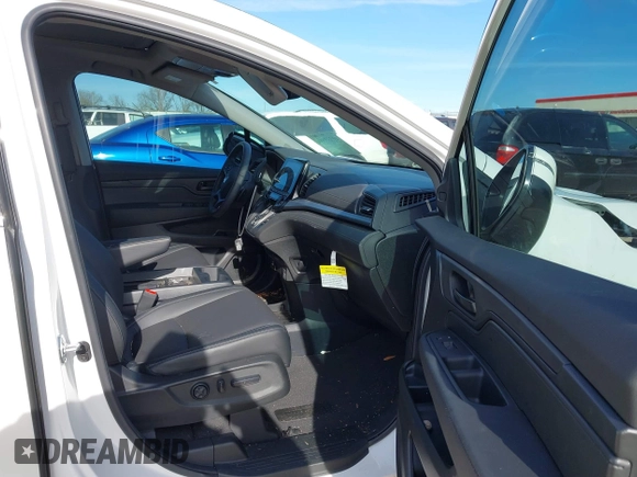 2024 Honda Odyssey EX-L with VIN 5FNRL6H6XRB070789, listed as a IAAI auction lot 41333384 with 6,553 mi miles and . Bid and sale history available at DreamBid. Image 5.