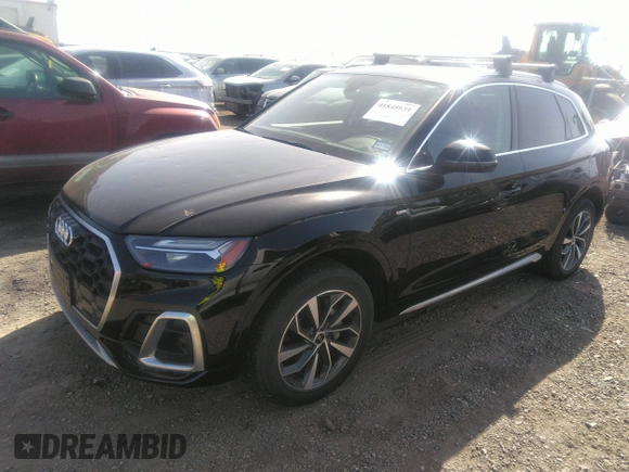 2024 Audi Q5 S line Premium Plus with VIN WA1EAAFY8R2086532, listed as a IAAI auction lot 41845939 with 18,852 mi miles. Bid and sale history available at carsss.com. Image 20.