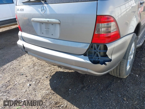 2005 Mercedes-Benz M 350 with VIN 4JGAB57E75A531903, listed as a IAAI auction lot 42497065 with 125,027 mi miles and . Bid and sale history available at DreamBid. Image 12.