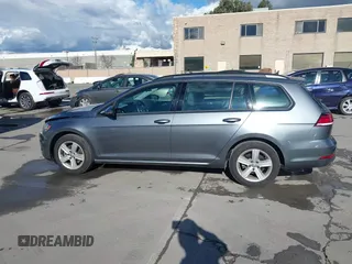 2018 Volkswagen Golf SportWagen S with VIN 3VWD17AUXJM752387, listed as a IAAI auction lot 41526120 with 25,199 mi miles. Bid and sale history available at carsss.com. Image 14.