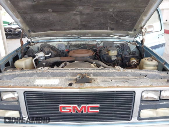 1989 GMC Suburban with VIN 1GKER16K7KF509078, listed as a IAAI auction lot 42593032 with 86,175 mi miles and . Bid and sale history available at DreamBid. Image 10.