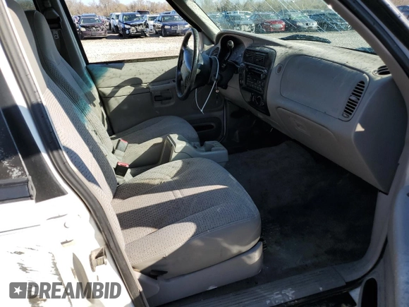 2000 Ford Explorer XLS z VIN 1FMZU72X5YZC38167, wystawiony jako Copart lot #80101584 z przebiegiem 219 698 mil mil oraz Szkoda całkowita • Salvage title. Historia ofert i sprzedaży dostępna na DreamBid. Obrazek 8.