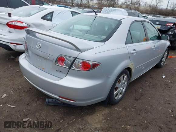 2007 Mazda 6 i Sport VE with VIN 1YVHP80C975M32228, listed as a IAAI auction lot 41747821 with 115,741 mi miles and . Bid and sale history available at carsss.com. Image 4.