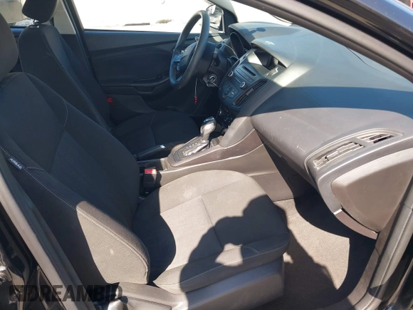 2015 Ford Focus SE with VIN 1FADP3F23FL313614, listed as a IAAI auction lot 42153320 with 121,346 mi miles. Bid and sale history available at carsss.com. Image 5.