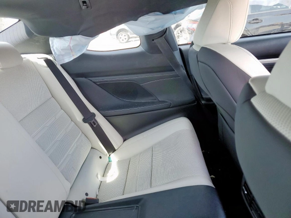 2019 Lexus RC 300 z VIN JTHHA5BC0K5009998, wystawiony jako Copart lot #61590355 z przebiegiem 74 334 mil mil oraz Szkoda całkowita • Salvage title. Historia ofert i sprzedaży dostępna na DreamBid. Obrazek 10.