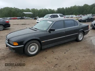 1997 BMW 7 Series 740iL z VIN WBAGJ8324VDM01488, wystawiony jako Copart lot #57942315 z przebiegiem 183 273 mil mil oraz Tytuł czysty. Historia ofert i sprzedaży dostępna na DreamBid. Obrazek 1.
