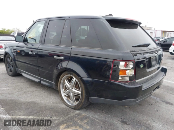 2008 Land Rover Range Rover Sport HSE with VIN SALSK25418A183224, listed as a IAAI auction lot 42138752 with 162,014 mi miles and . Bid and sale history available at DreamBid. Image 3.